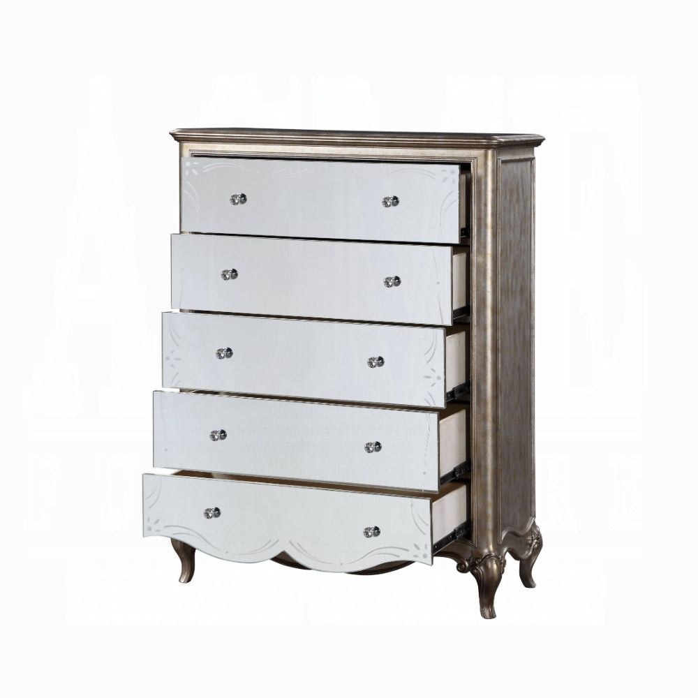 Esteban Chest