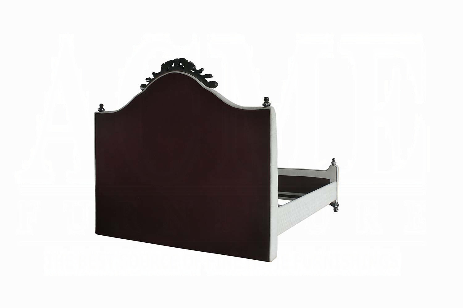 House Delphine Queen Bed