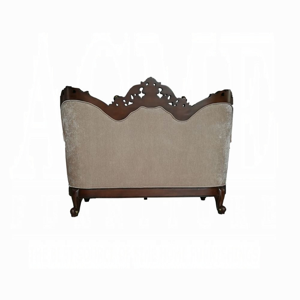Devayne Loveseat W/4 Pillows(Same Lv01583)