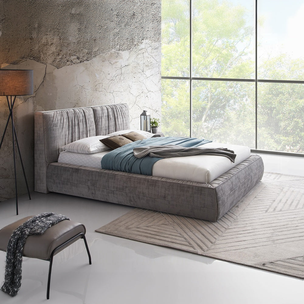 Onfroi Queen Bed