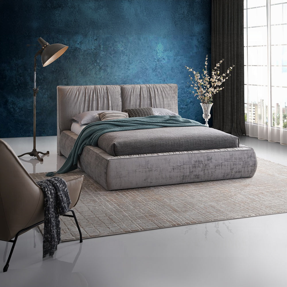 Onfroi Queen Bed